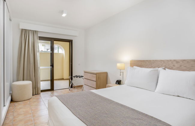 Royal Sunset Beach Club - Photo 7