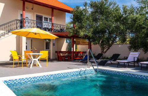 Spacious Holiday Home Joy with pool and playground, Suhovare - Foto 31