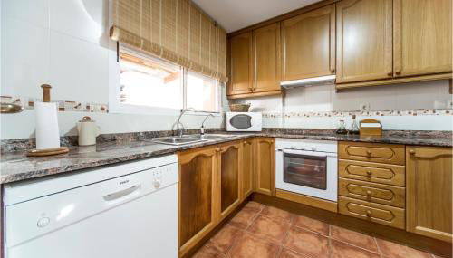 Amazing Home In Playa De Almazora - Foto 5