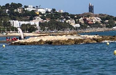 Relaxing vacation at the beach - Photo 24