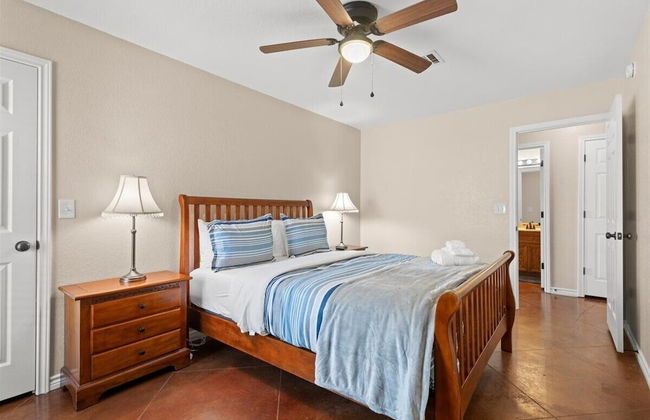 Spacious 3BR Home in Amazing Location - Photo 26