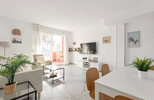 Alvarito Playa Marbella front beach apartment - Photo 8