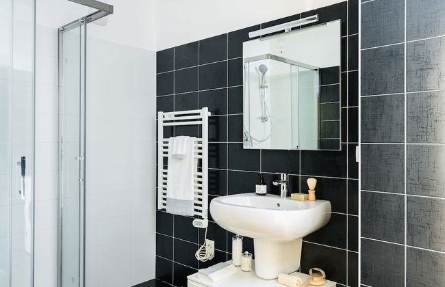 Home At Hotel - Fara - Photo 17