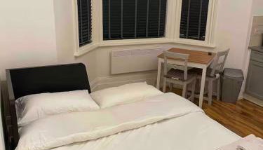 Self Contained Studio Flat Acton Central West London - Foto 2