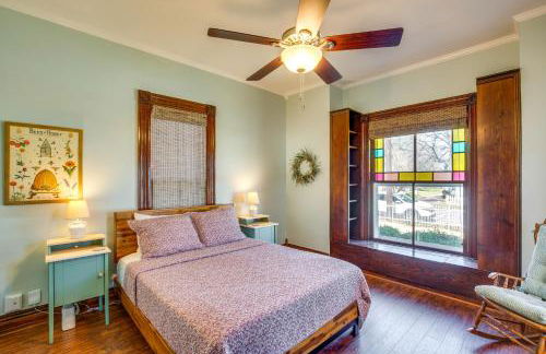 Granbury Home with Fire Pit, Walk to The Square! - Foto 17