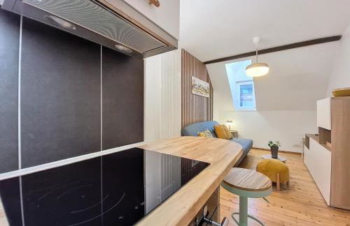 Chez Dame Coco - Entièrement neuf - Tram centre-ville immédiat - Confortable - Proche centre - Foto 1