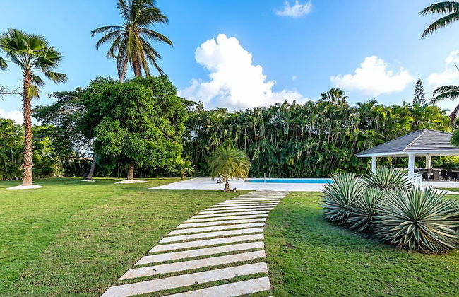 Serene Ultimate Private Paradise Villa - Photo 15