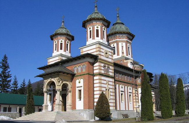 Sinaia, the Pearl of the Carpathians by train from Bucharest - Photo 2