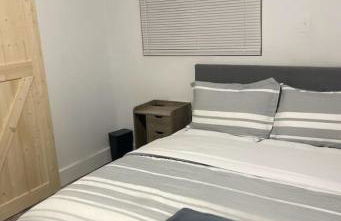 Massive 2 bedroom with fenced yard - Foto 20