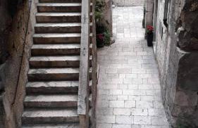 Diokletian's Golden Nest - Photo 18