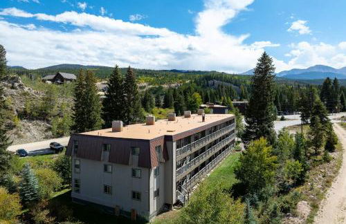 Ski Town Hideaway | Fireplace + Walk to Downtown - Foto 37