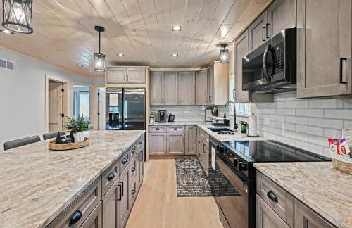 10-Acre Property with Fire Pit and Grill in Arkdale! - Foto 14