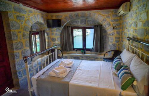 Panorama - Unique Beachfront Stone House in Alipa-Mani - Foto 30