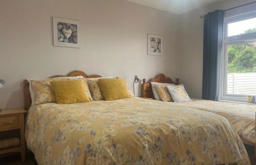 Moneydarragh Cottage with uninterrupted mountain and sea views- Hot tub available for hire at extra cost - Photo 14