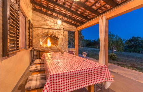 4 Bedroom Stunning Home In Polaca - Foto 17