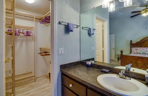 Pet-Friendly Sebastian Home with Porch and Lake View! - Foto 11