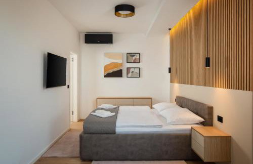 Villa Levita with Pool - Photo 46