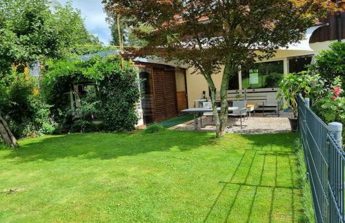 Ferienwohnung mit Garten und Bergblick - Foto 12