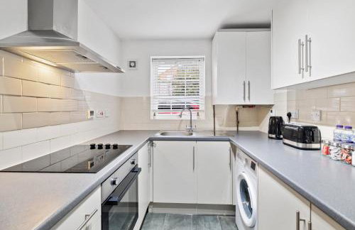 Stylish 1 Bed Apt 4 Min to Airport WiFi & Parking - Foto 13