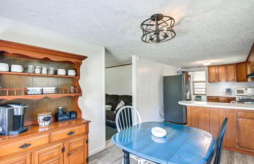 Home with Bunkroom 2 Mi to Hatfield and McCoy Trail - Foto 2