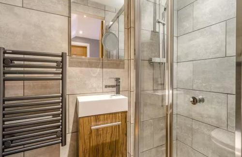 Cosy Home from Home, Private Hot tub, Sunset Views - Foto 20