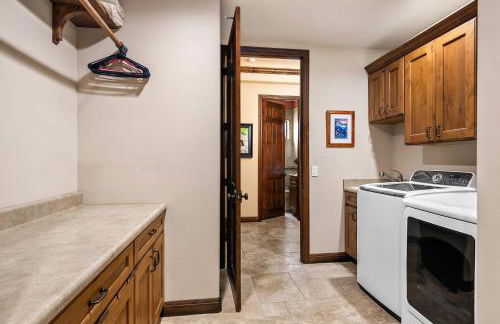 Timeless Spanish Villa with Panoramic Ocean Views - Foto 48