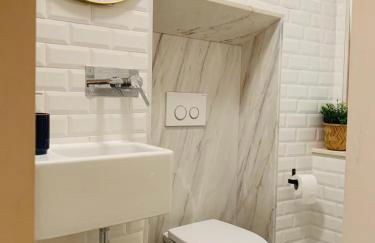 Modern Boutique Apartment in the Heart of Alfama - Foto 18