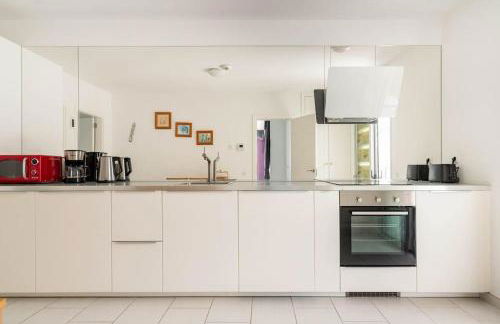 Big Villa Tauro with Private Heated Saltwater Pool & Jacuzzi & BBQ & Game Room & Arcade Games - Foto 47