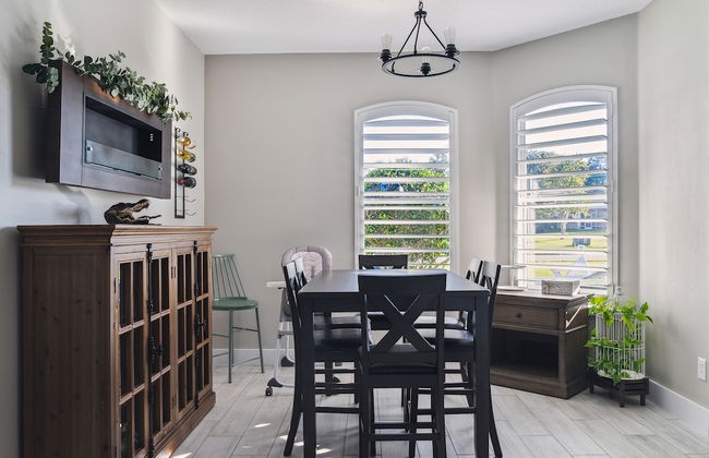 Family Paradise With Private Heated Pool 5 Bedroom Home by RedAwning - Photo 38