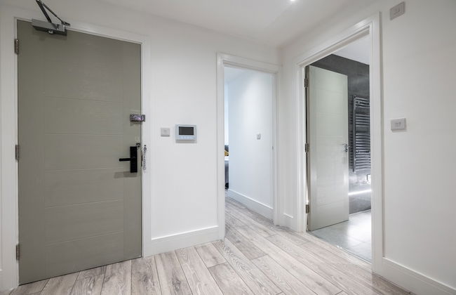 Stunning 2-bed Apartment in Camberley - Foto 3