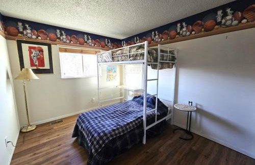 Views of Pikes Peak - Sleeps up to 10 - Foto 17