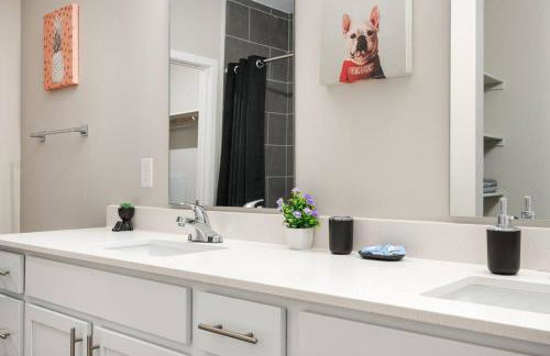 Serene 1BR Perfect Indy Stay - Foto 10