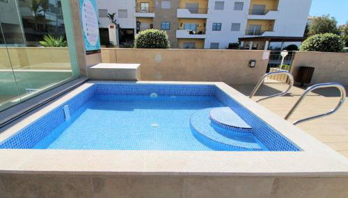 Stylish Apartment - Steps from Marina, Center & Beach - Foto 3