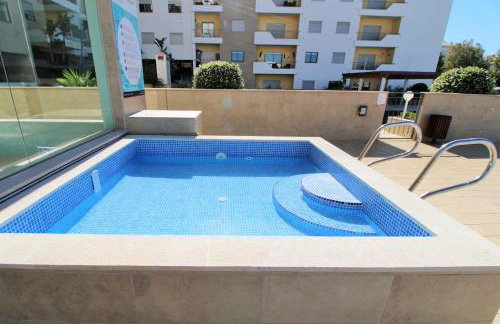 Stylish Apartment - Steps from Marina, Center & Beach - Foto 3