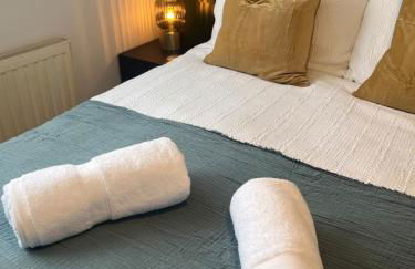 A Modern Classic 2 bed apartment by Graves Park - Foto 16