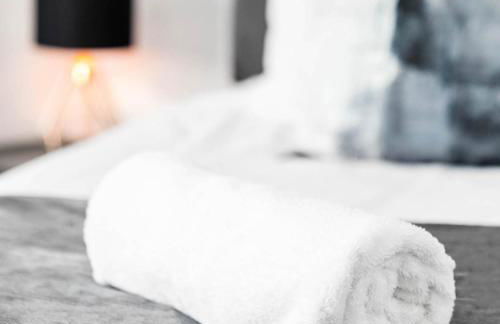 Three Bed House - Parking - Garden - Fast Wi-Fi 19LL - Foto 52