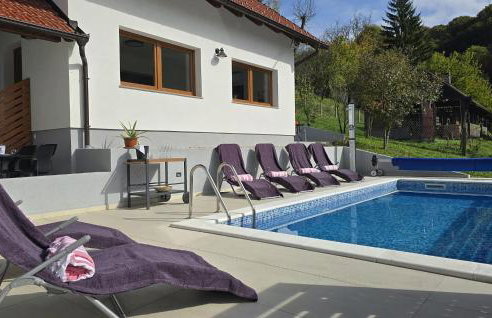 Holiday Home With Pool - Foto 9