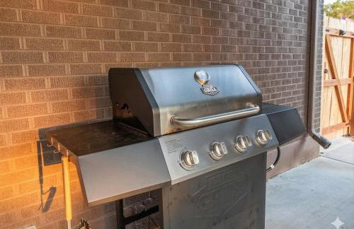 Modern 4BR Retreat Private Yard - 10 Min to DEN - Foto 5