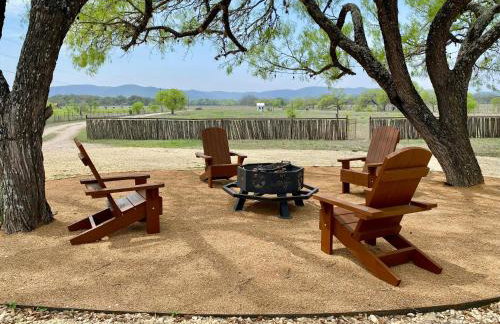 Away at the River - Foto 6