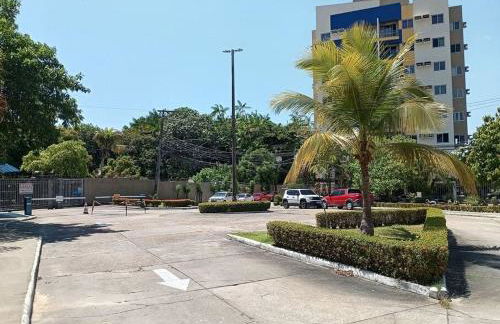 Sinta-se em casa! Lindo Ap para você e sua família - Foto 41