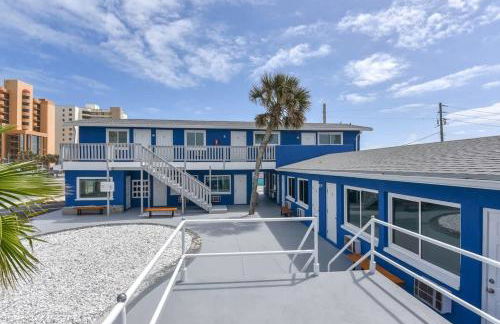 Modern King Suite #12 - Steps to Beach - Foto 44