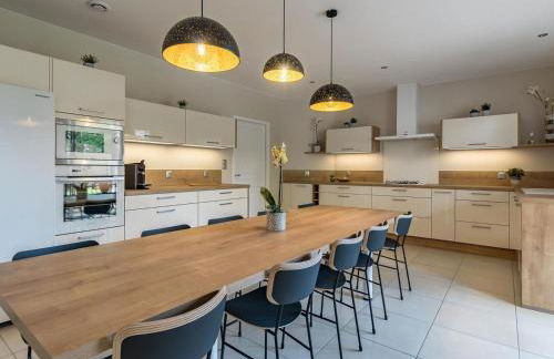 Gîte moderne et lumineux à Gy avec grand salon, jardin et jeux pour enfants - FR-1-583-457 - Foto 2