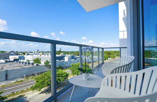 Poolside District Condo - We Host - Foto 45