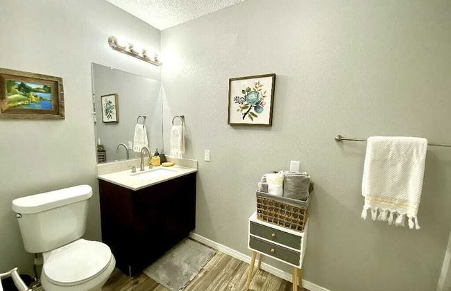 1 Bed Apartment next to SW Integris near Downtown - Photo 18