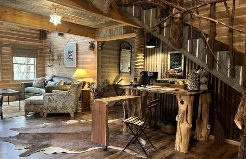 Magical Treehouse with Slide by Brazos River for Family Glamping Adventures in Texas - Foto 13