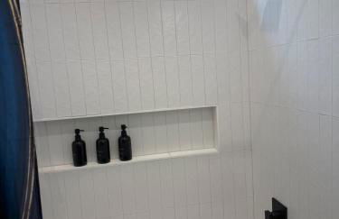 Elegant Plush Properties - Foto 17