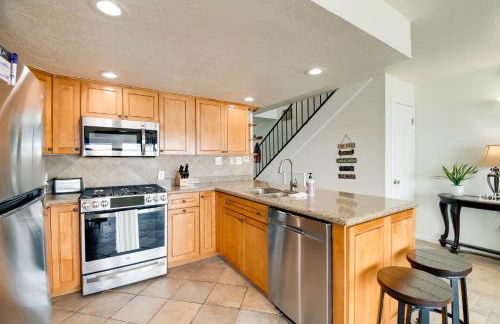 Lake Conroe Condo Balcony, Views and Pool Access! - Photo 7