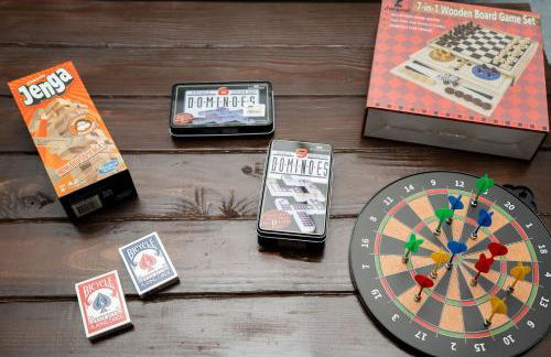 Designer Villa with Heated Pool, BBQ, Firepit, Ideal for Families & Groups - Photo 40