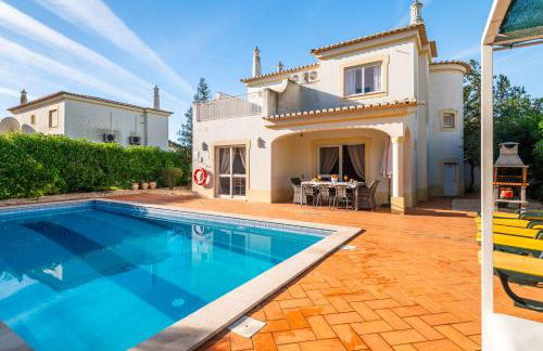 Villa Oasis, Piscina, Jacuzzi, Ténis e Praias! - Foto 4