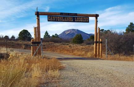 Canyon View Family Cabin, Deck, TV Room, Games, BBQ, Campfire - Foto 14